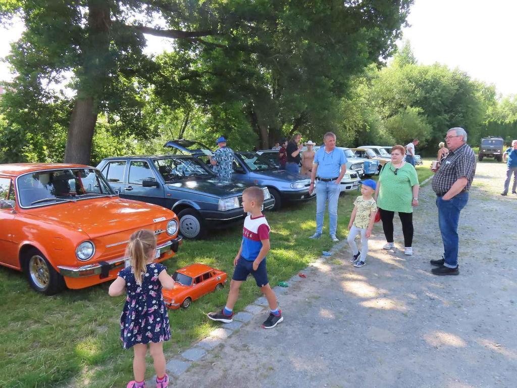 V Plané nad Lužnicí se v sobotu 14. června uskutečnil další sraz veteránů pod názvem Křížem krážem kolem Plané.