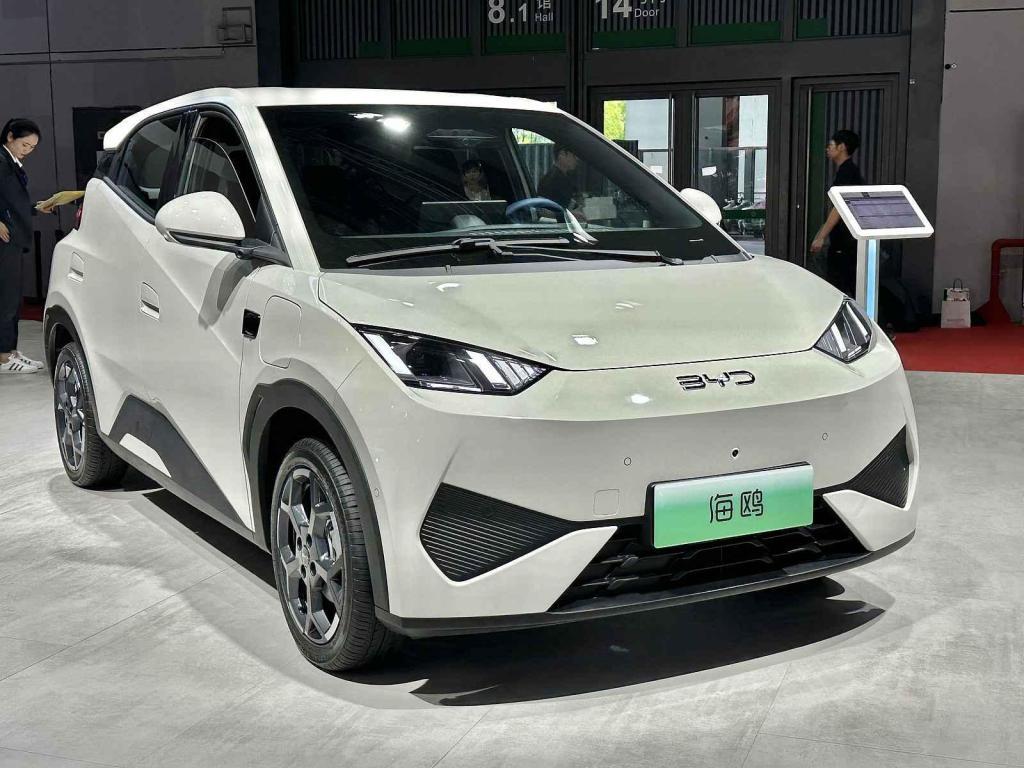 Model vozu BYD Seagull, pro evropský trh jako Dolphin Surf, po faceliftu pro rok 2025. Automobilka ohlásila jeho výraznou slevu.