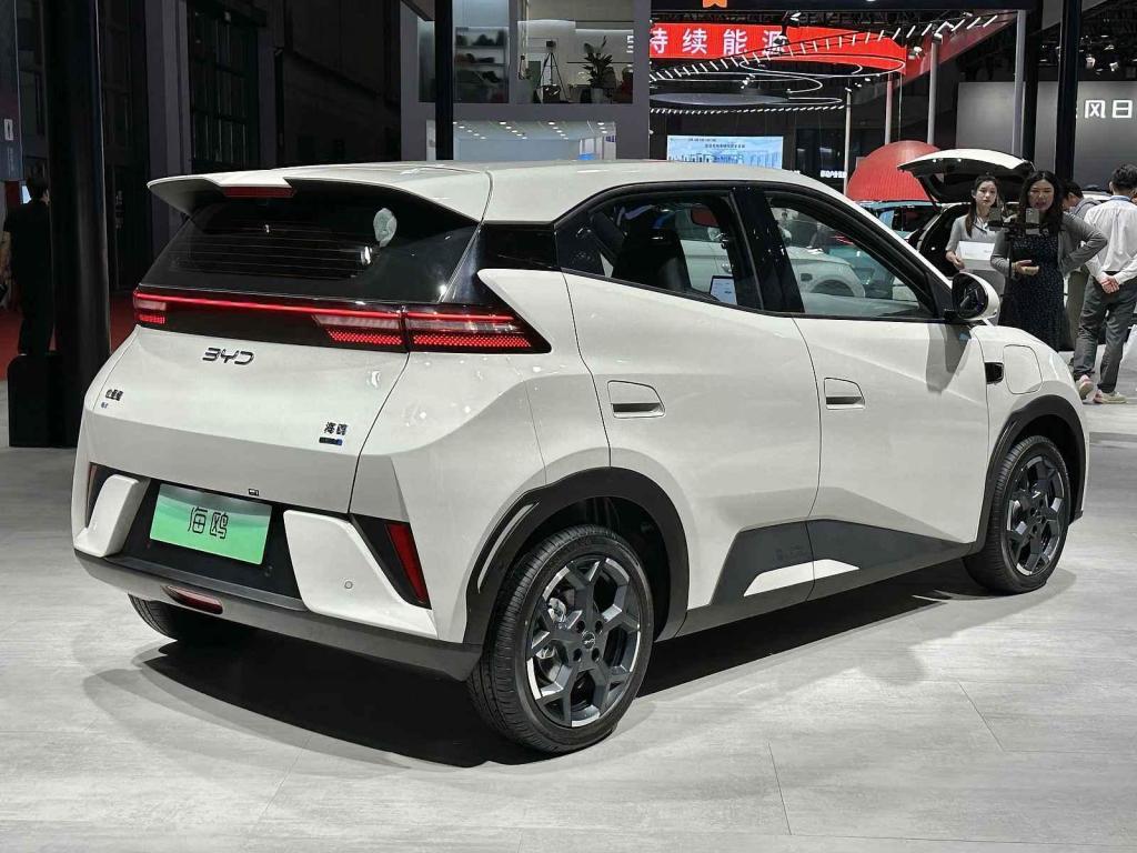 Pohled na faceliftovaný BYD Seagull pro rok 2025.