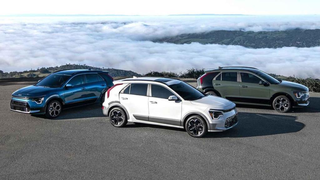 Kia zlevňuje řadu aut, nejvíce ale ty s hybridem.
