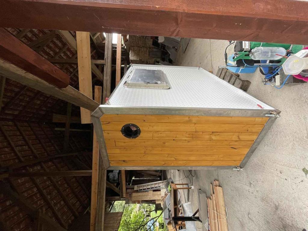 Spací box.