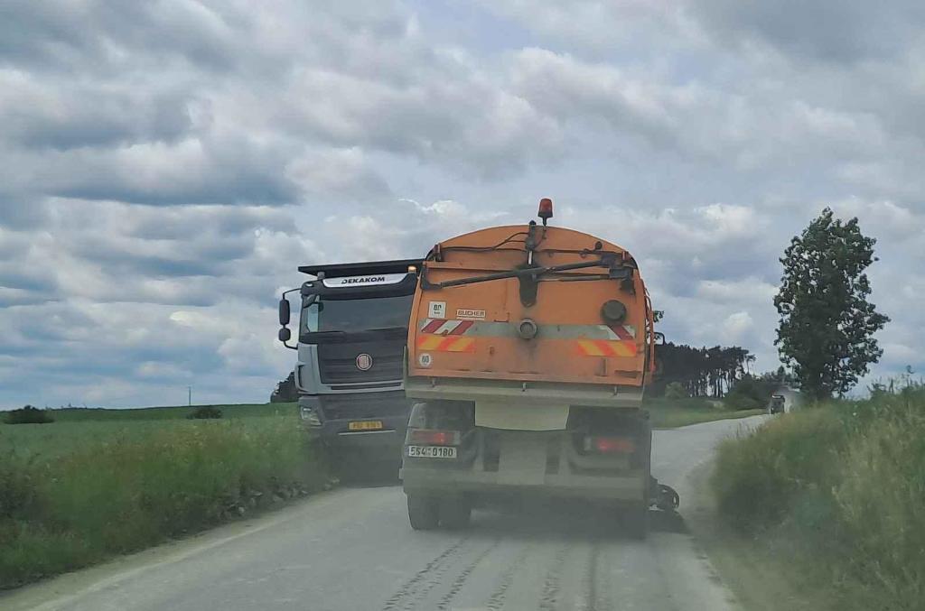 Na budování dálnice D7 je dopravní omezení