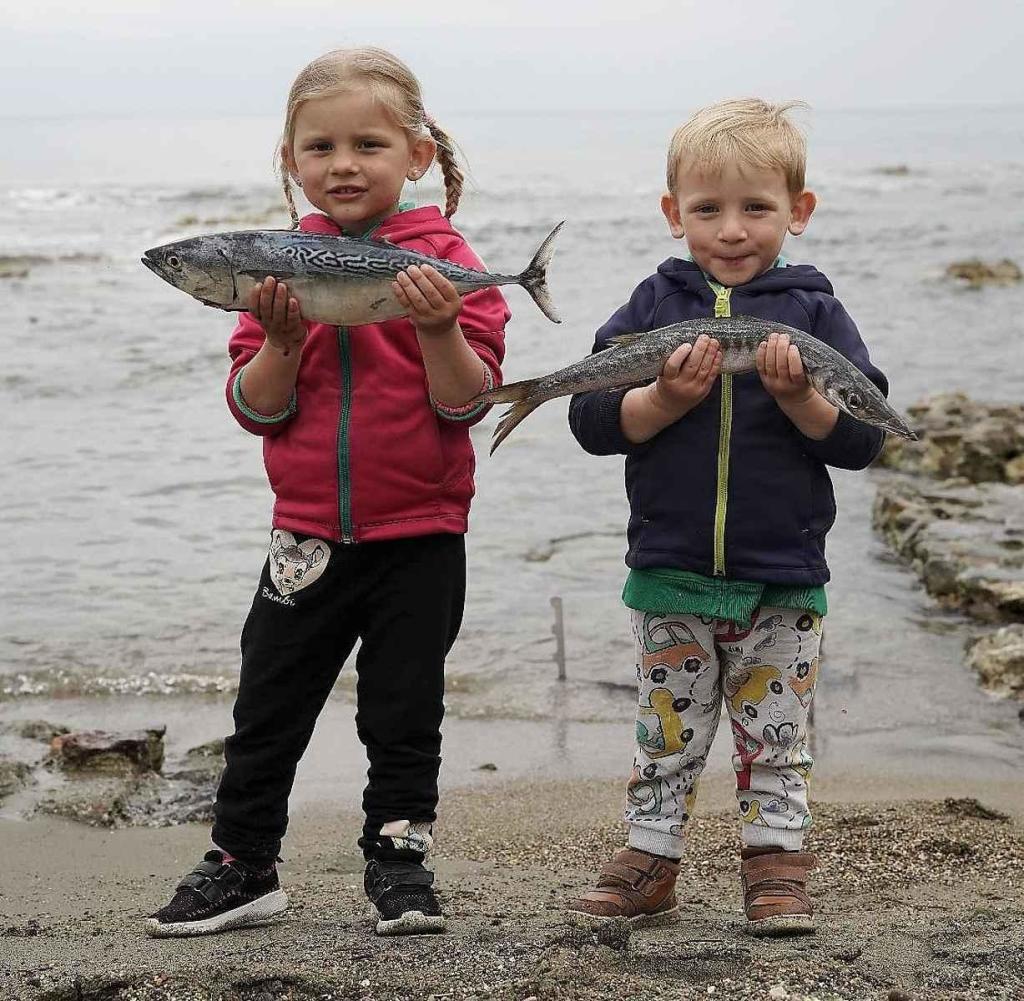 Hana Kyliánková a Patrik Novotný s dvěma dětmi deset týdnů cestovali po Balkáně a Turecku. Někdy měli k večeři ryby ulovené v moři.