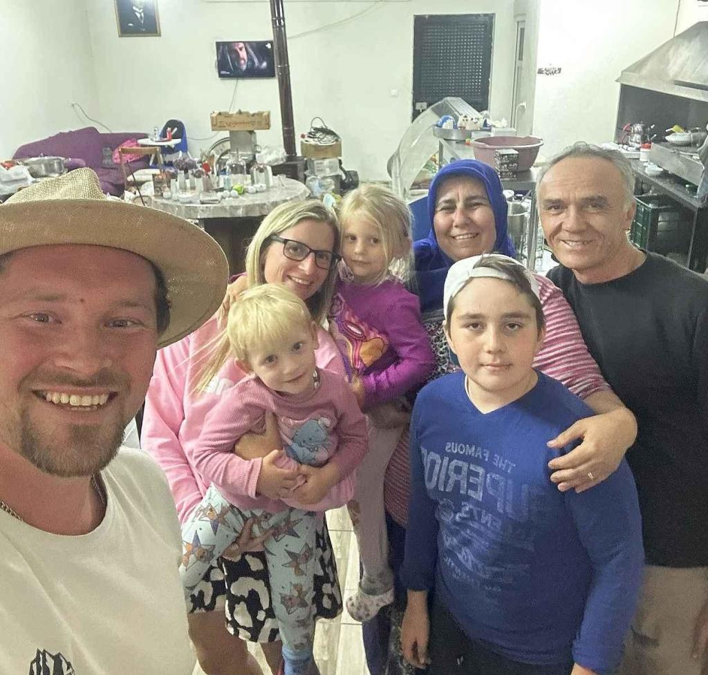 Hana Kyliánková a Patrik Novotný se dvěma dětmi deset týdnů cestovali po Balkáně a Turecku. Potěšilo je vřelé přijetí od místních lidí.