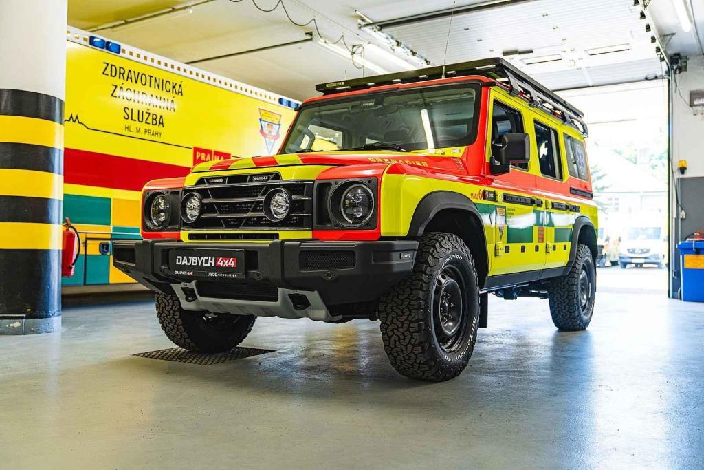 Foto: Dajbych 4x4/Ivo Trzaskalik Praha – Nový vůz pražských záchranářů – Ineos Grenadier v úpravě Ambulance.