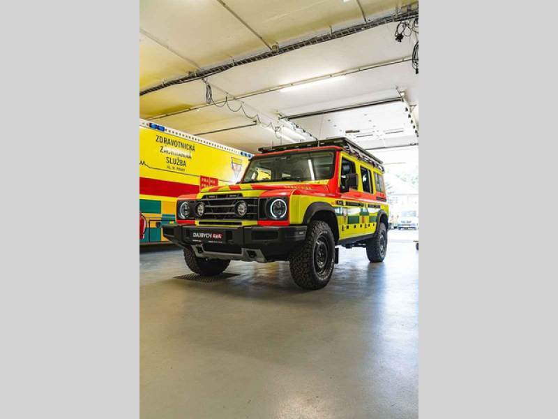 Foto: Dajbych 4x4/Ivo Trzaskalik Praha – Nový vůz pražských záchranářů – Ineos Grenadier v úpravě Ambulance.