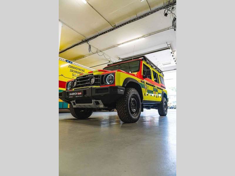 Foto: Dajbych 4x4/Ivo Trzaskalik Praha – Nový vůz pražských záchranářů – Ineos Grenadier v úpravě Ambulance.
