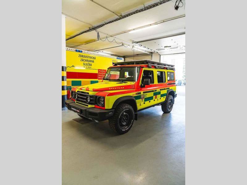 Foto: Dajbych 4x4/Ivo Trzaskalik Praha – Nový vůz pražských záchranářů – Ineos Grenadier v úpravě Ambulance.