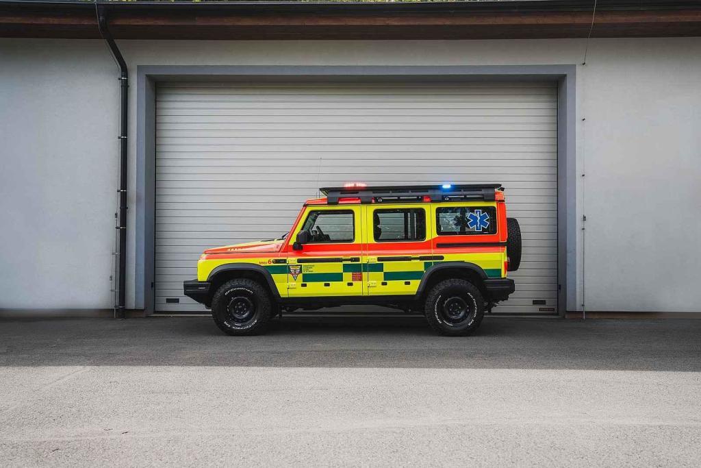 Foto: Dajbych 4x4/Ivo Trzaskalik Praha – Nový vůz pražských záchranářů – Ineos Grenadier v úpravě Ambulance.