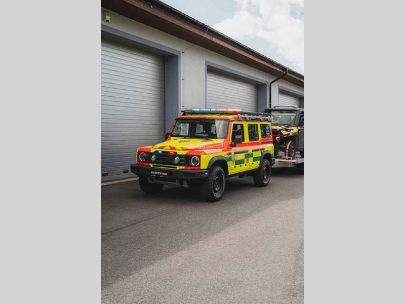 Foto: Dajbych 4x4/Ivo Trzaskalik Praha – Nový vůz pražských záchranářů – Ineos Grenadier v úpravě Ambulance.