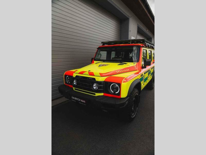 Foto: Dajbych 4x4/Ivo Trzaskalik Praha – Nový vůz pražských záchranářů – Ineos Grenadier v úpravě Ambulance.