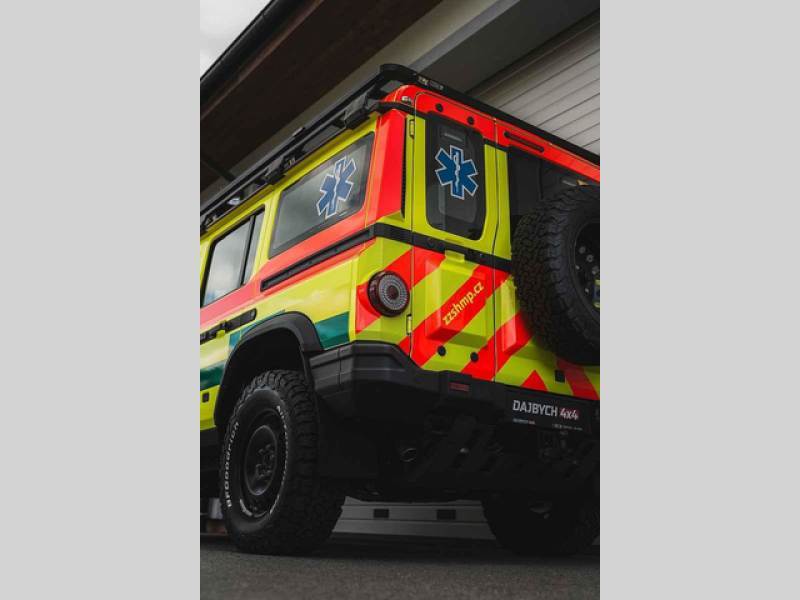 Foto: Dajbych 4x4/Ivo Trzaskalik Praha – Nový vůz pražských záchranářů – Ineos Grenadier v úpravě Ambulance.