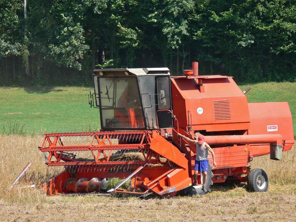 Kombajn Bizon Z-058.