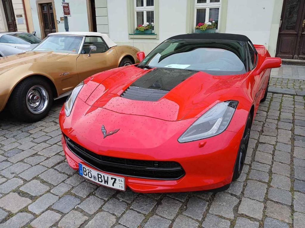 V Plzeňském Prazdroji si dali sraz příznivci amerických sportovních vozů Corvette.
