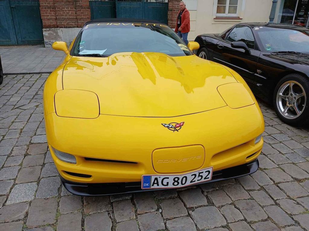 V Plzeňském Prazdroji si dali sraz příznivci amerických sportovních vozů Corvette.