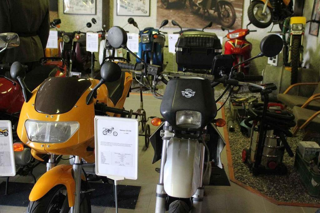 Simson 125 SM z roku 2002.