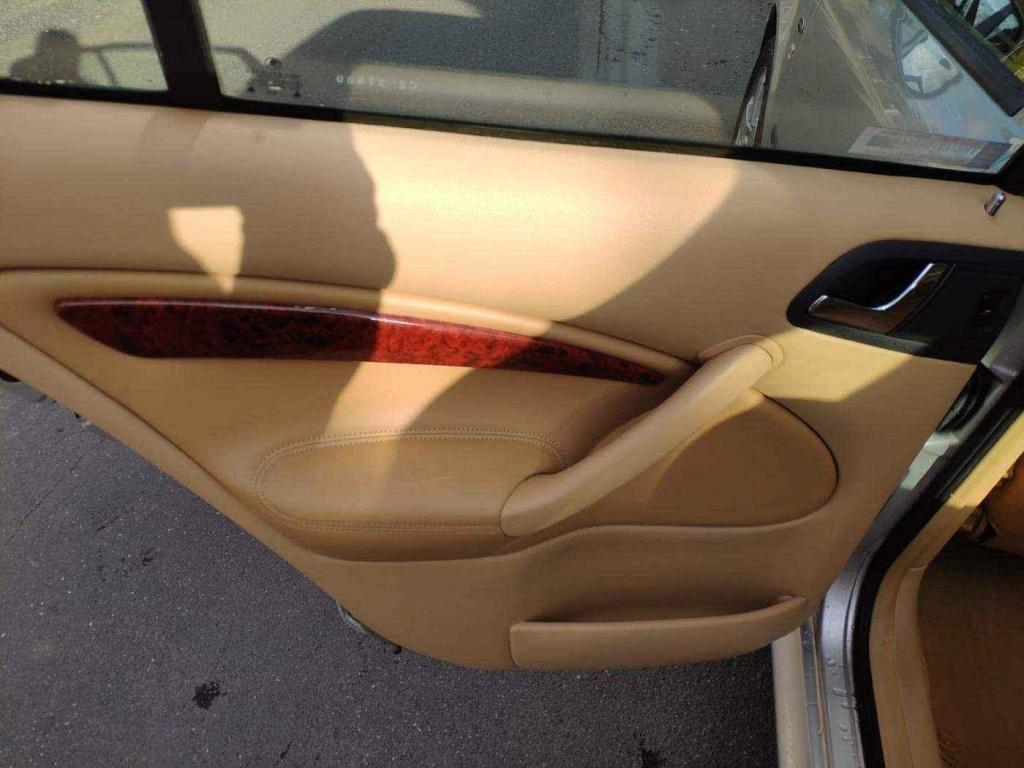 Interiér raritního vozu Škoda Octavia Long.