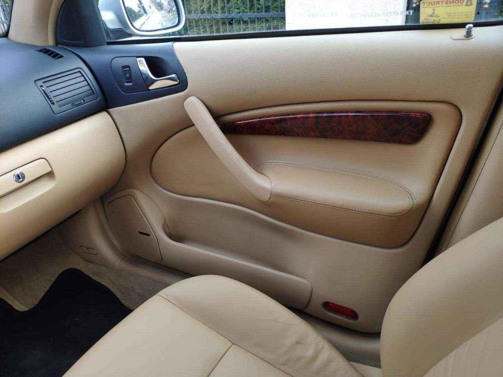 Interiér raritního vozu Škoda Octavia Long.