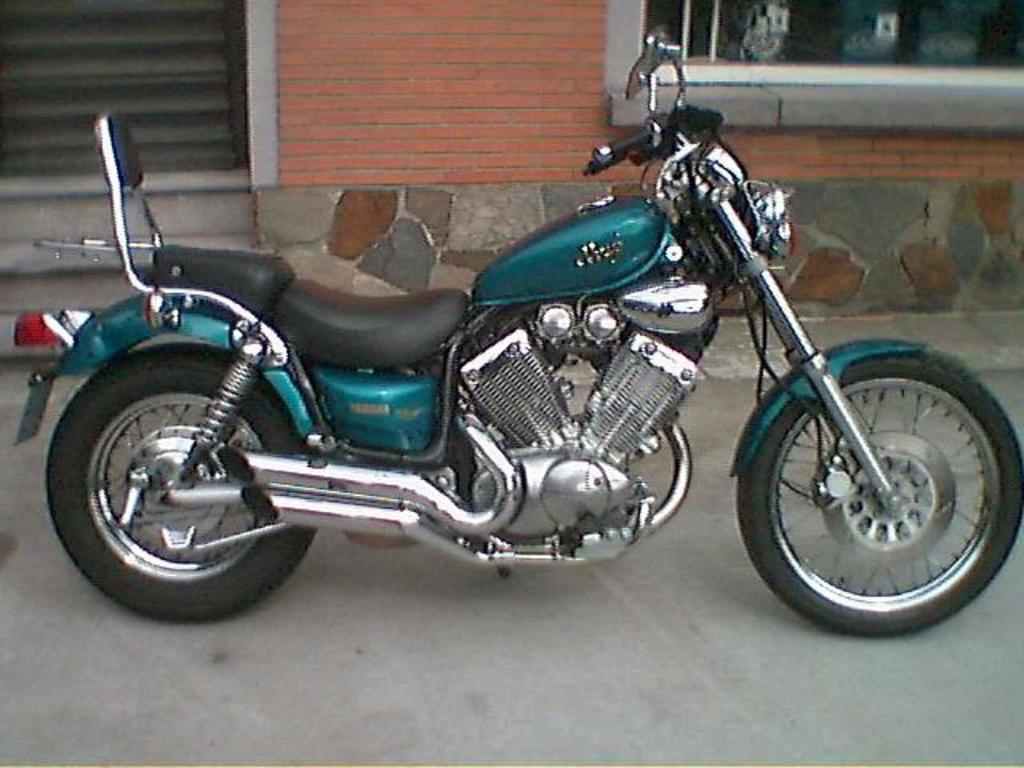 Motocykl Yamaha XV 535 Virago.