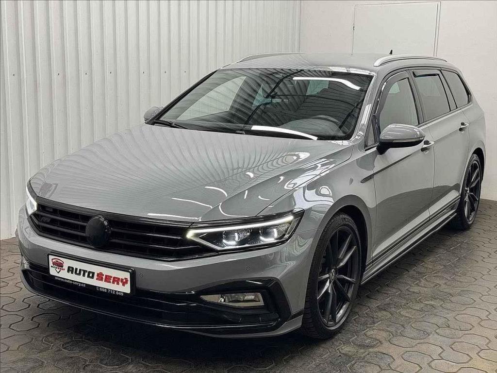 VW Passat přibylo na trhu ojetin nejvíc.