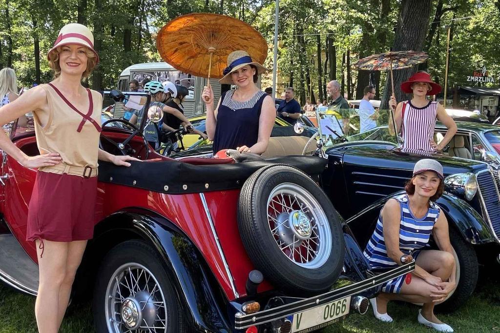 Přehlídka silničních veteránů a historických plavek v Hobbyparku, Bohumín, 2. 8. 2025