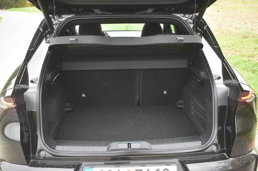 Pohled do zavazadelníku.