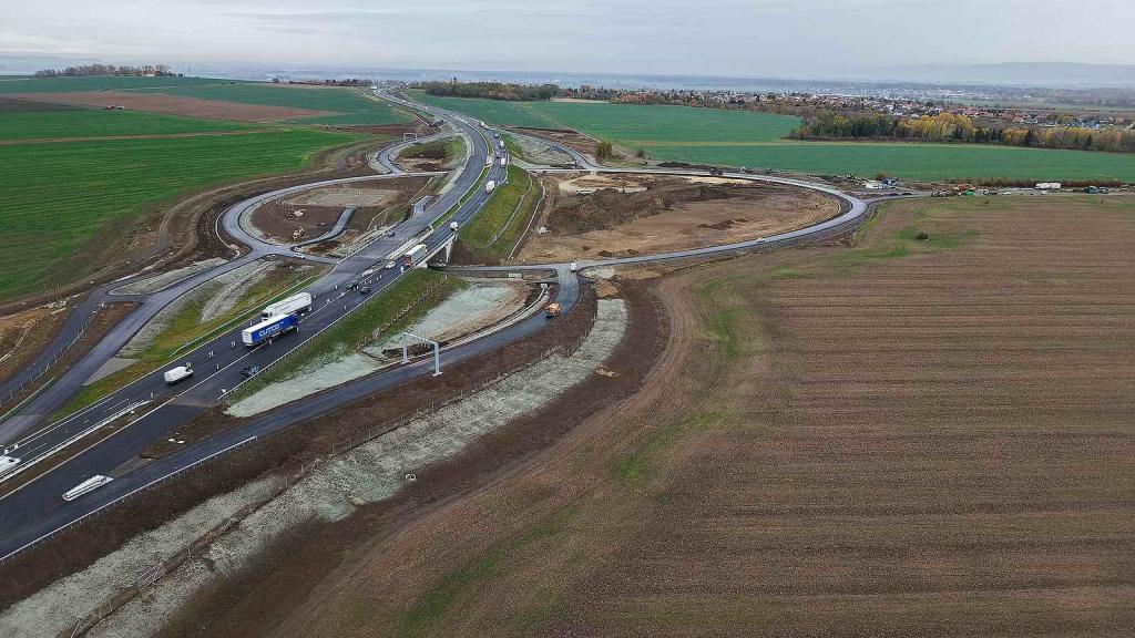 Nové křížení MÚK Křelov na dokončovaném západním obchvatu Olomouce (D35 Křelov–Slavonín)