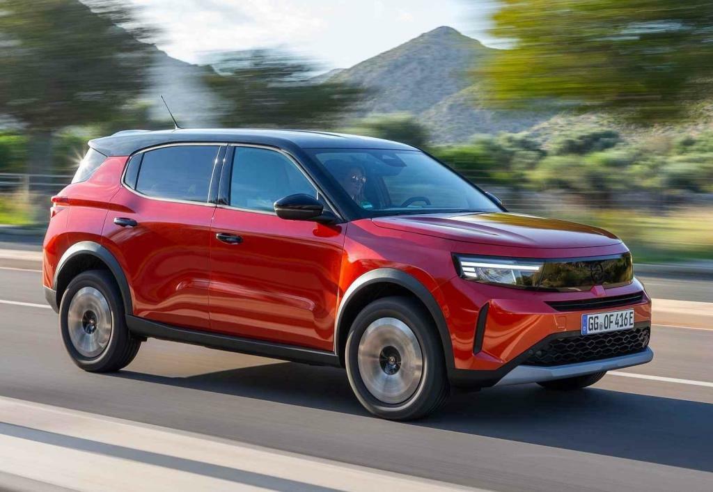 Opel Frontera - od 499 900 Kč.