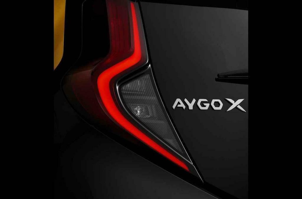 Zajímavá grafika světel vzadu.