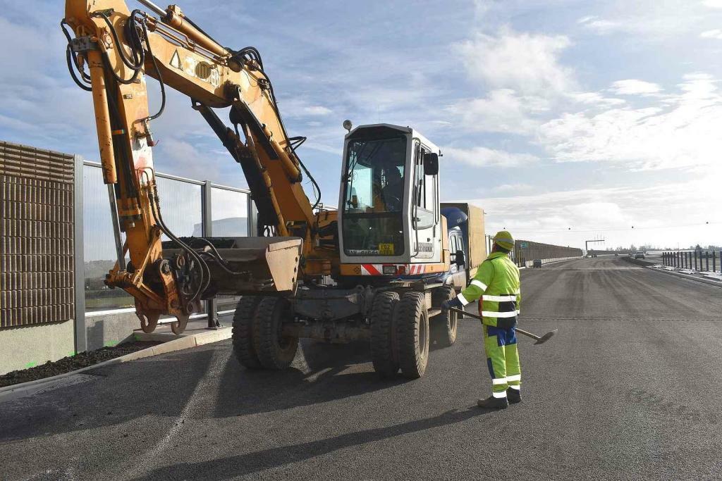 Na bezmála 12kilometrovém úseku finišují dokončovací práce.