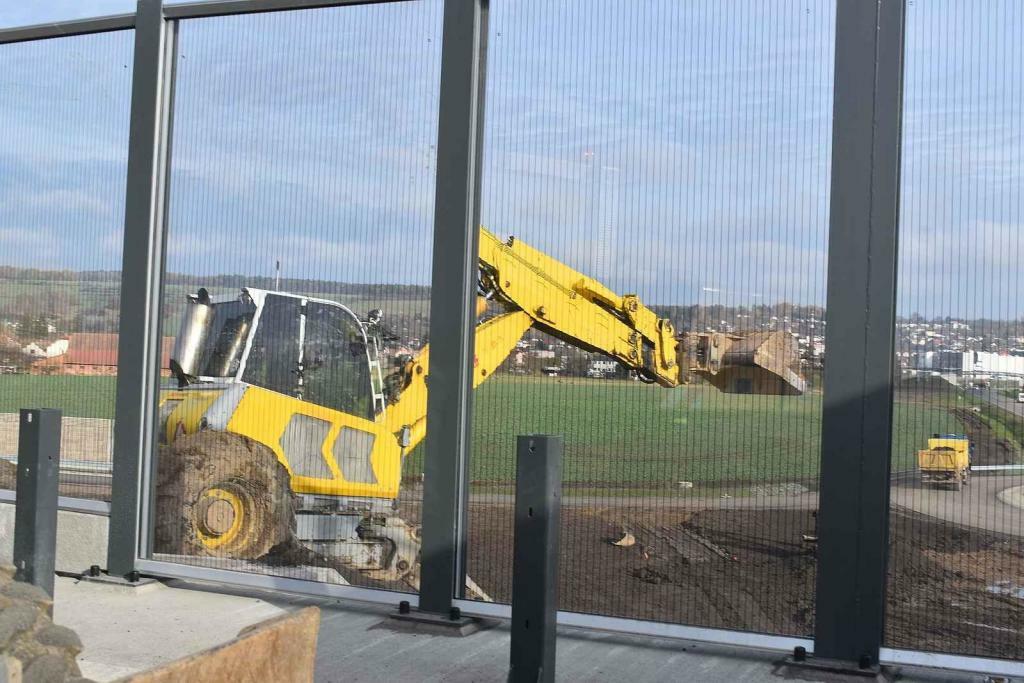 Na bezmála 12kilometrovém úseku finišují dokončovací práce.