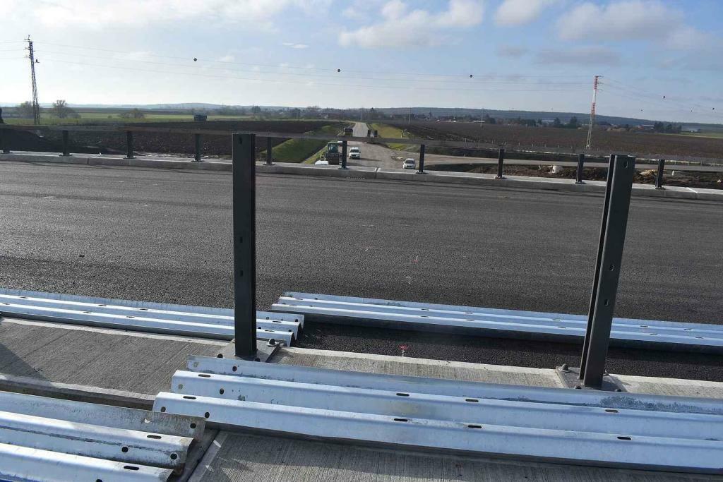 A tady se bude u Hořic končit.