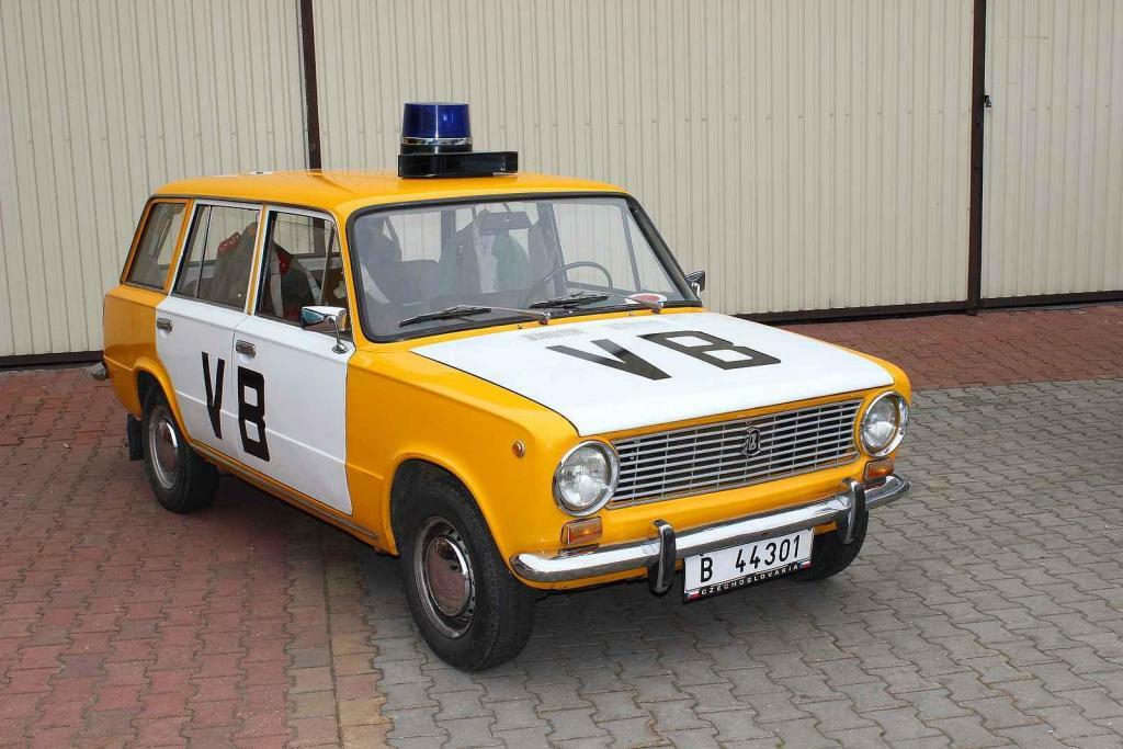 Vůz Lada 1200 kombi VB.