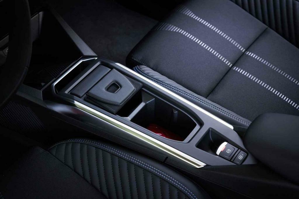 Její ovládání není moc praktické.