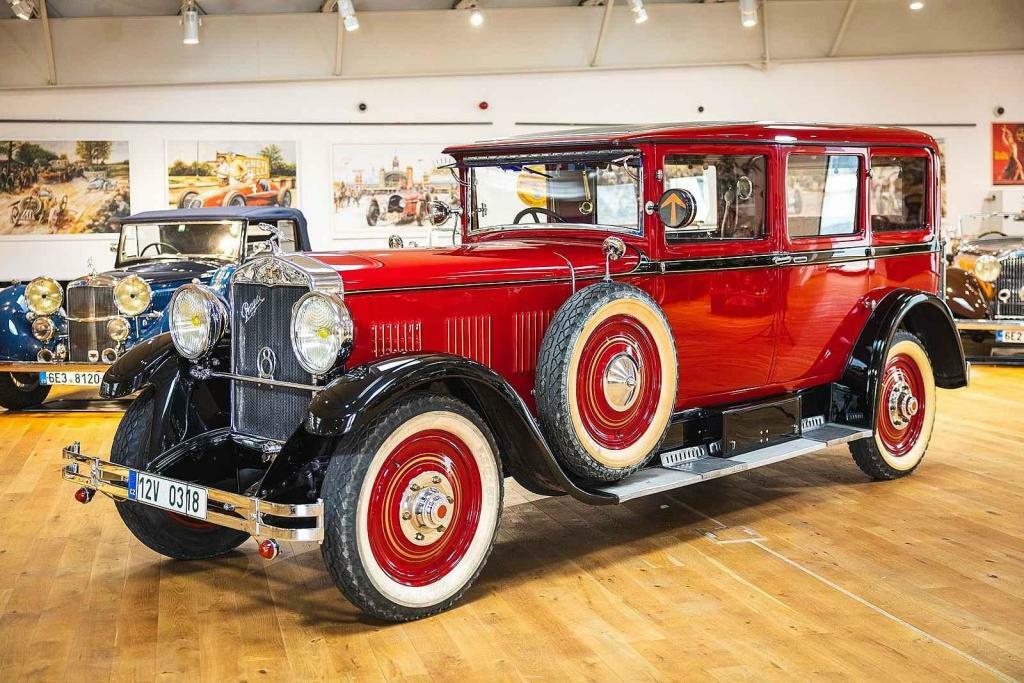 Luxusní imuzína Praga Grand z roku 1929 se neprodala.