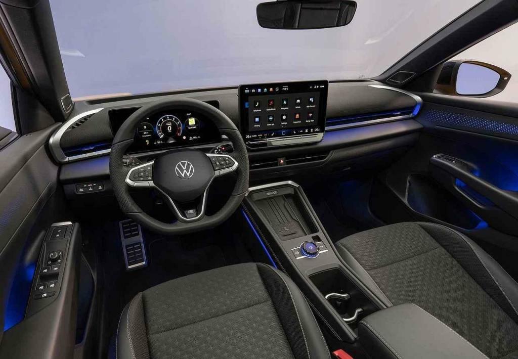 Interiér je kvalitní.