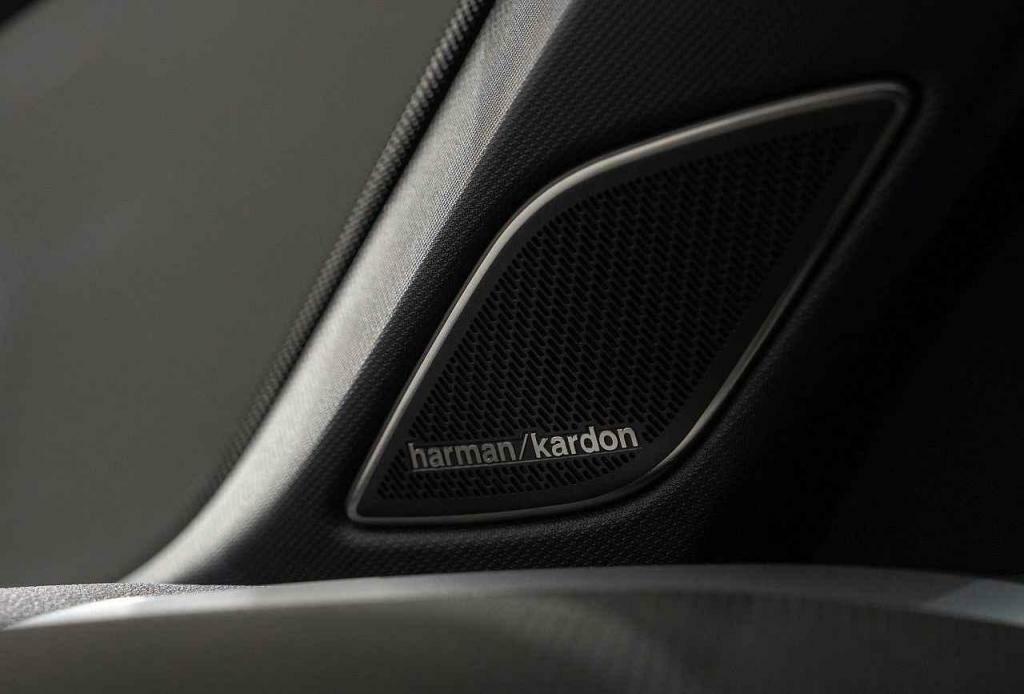 Lze získat také prémiový audiosystém.