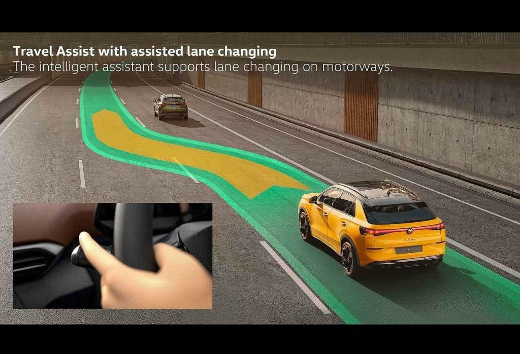 K dispozici je také nový asistent pro předjíždění.