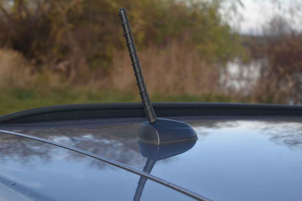 Prutová anténa se dnes již obvykle nepoužívá.