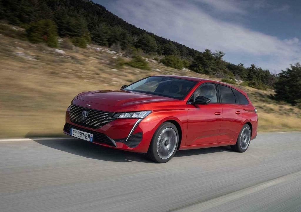 Peugeot 308 SW - od 710 000 Kč.