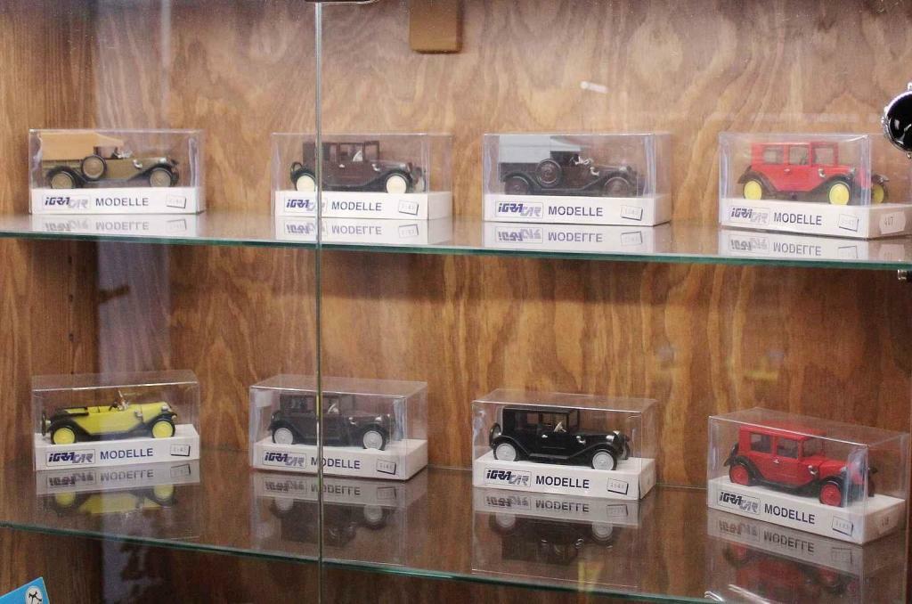 Box s autíčky IGRA Car Modelle.