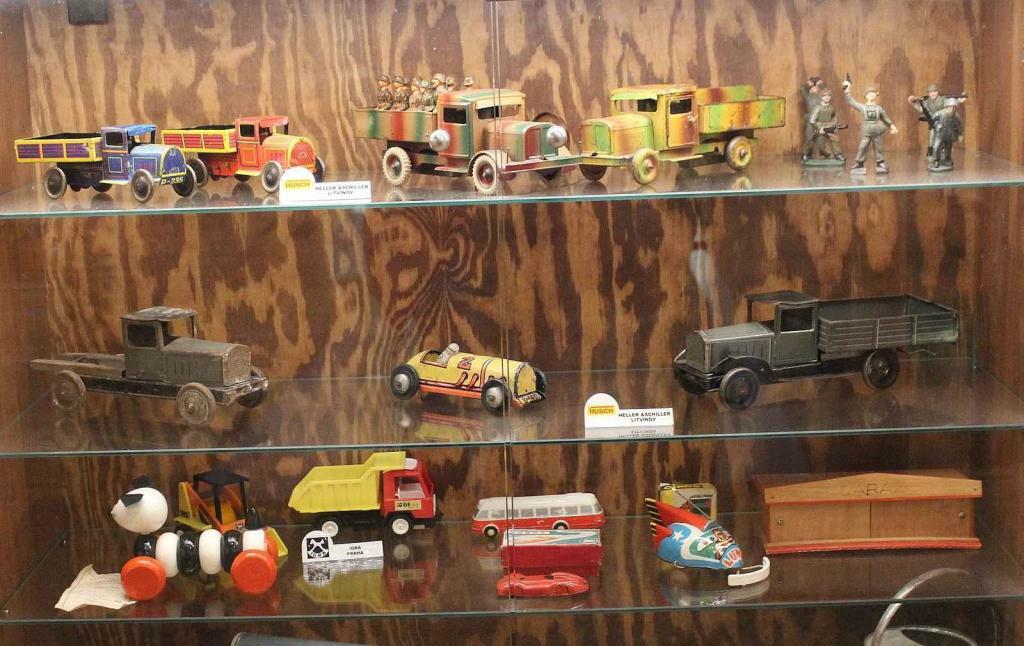 Výrobky firmy HUSCH z Horního Litvínova.