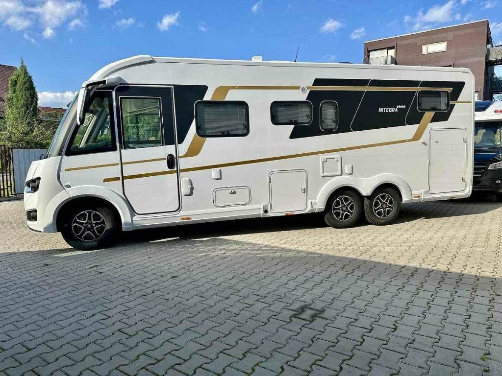 Eura Mobil 760 EF 5500 KG.