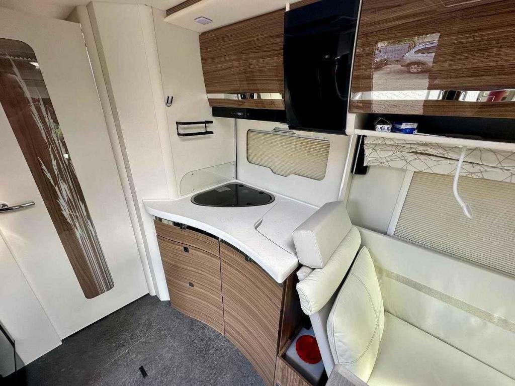 Eura Mobil 760 EF 5500 KG.