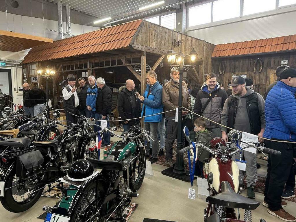 Den otevřených vrat v muzeu Veteran Praga Otrokovice, 22.11.2025.