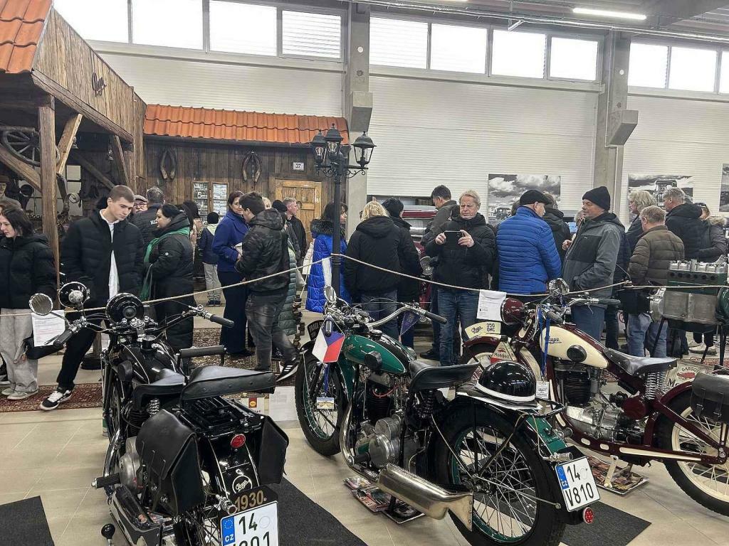 Den otevřených vrat v muzeu Veteran Praga Otrokovice, 22.11.2025.