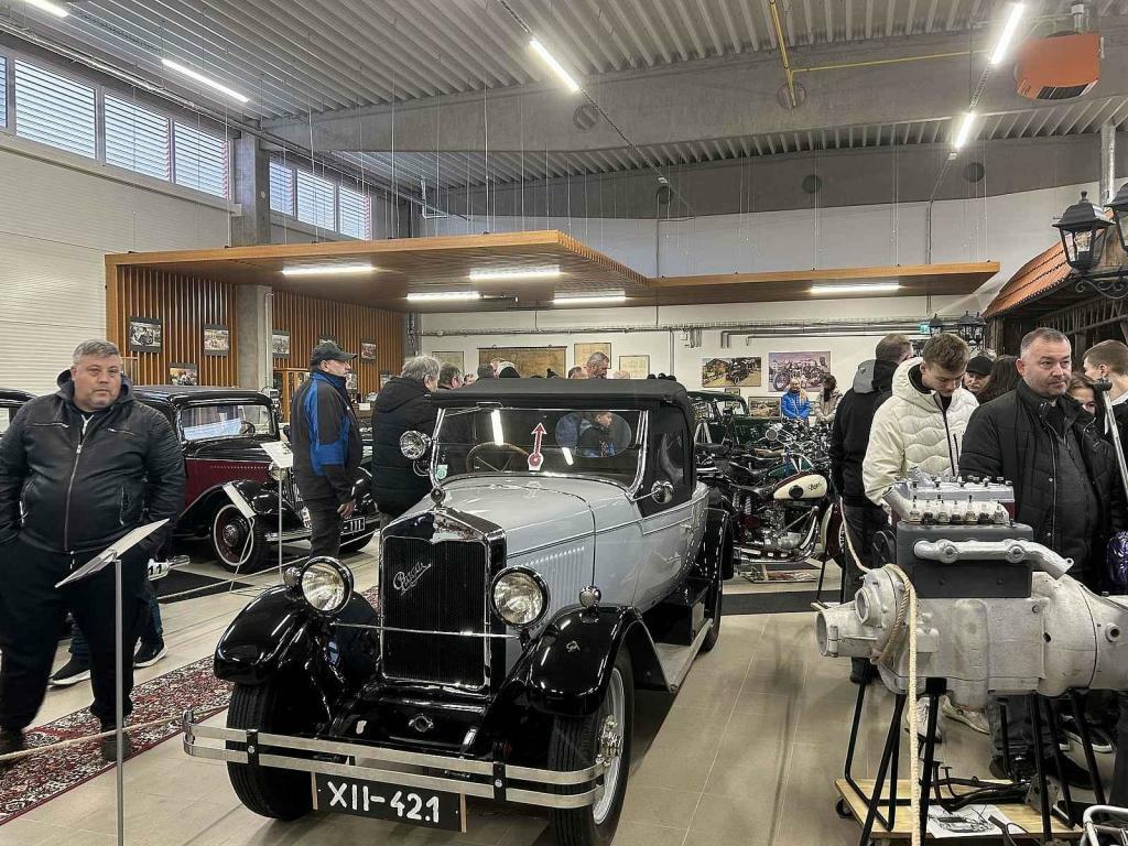 Den otevřených vrat v muzeu Veteran Praga Otrokovice, 22.11.2025.