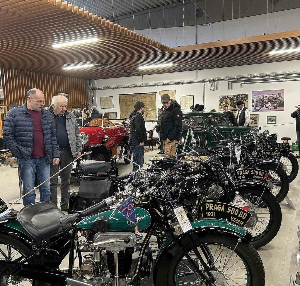 Den otevřených vrat v muzeu Veteran Praga Otrokovice, 22.11.2025.