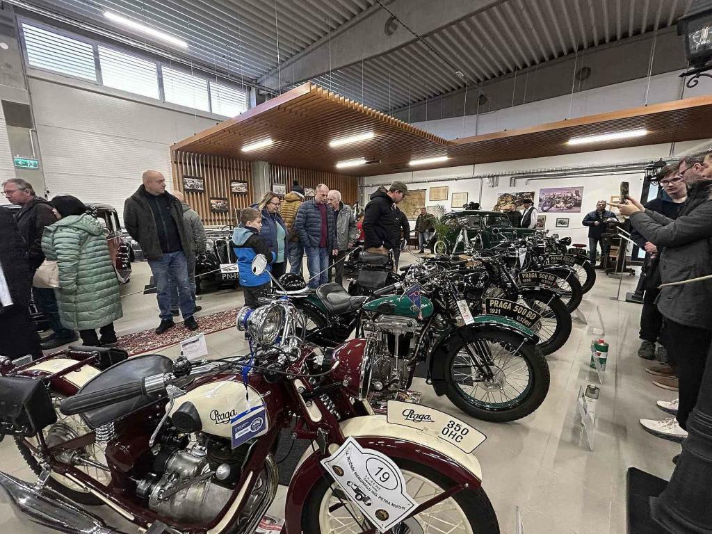 Den otevřených vrat v muzeu Veteran Praga Otrokovice, 22.11.2025.