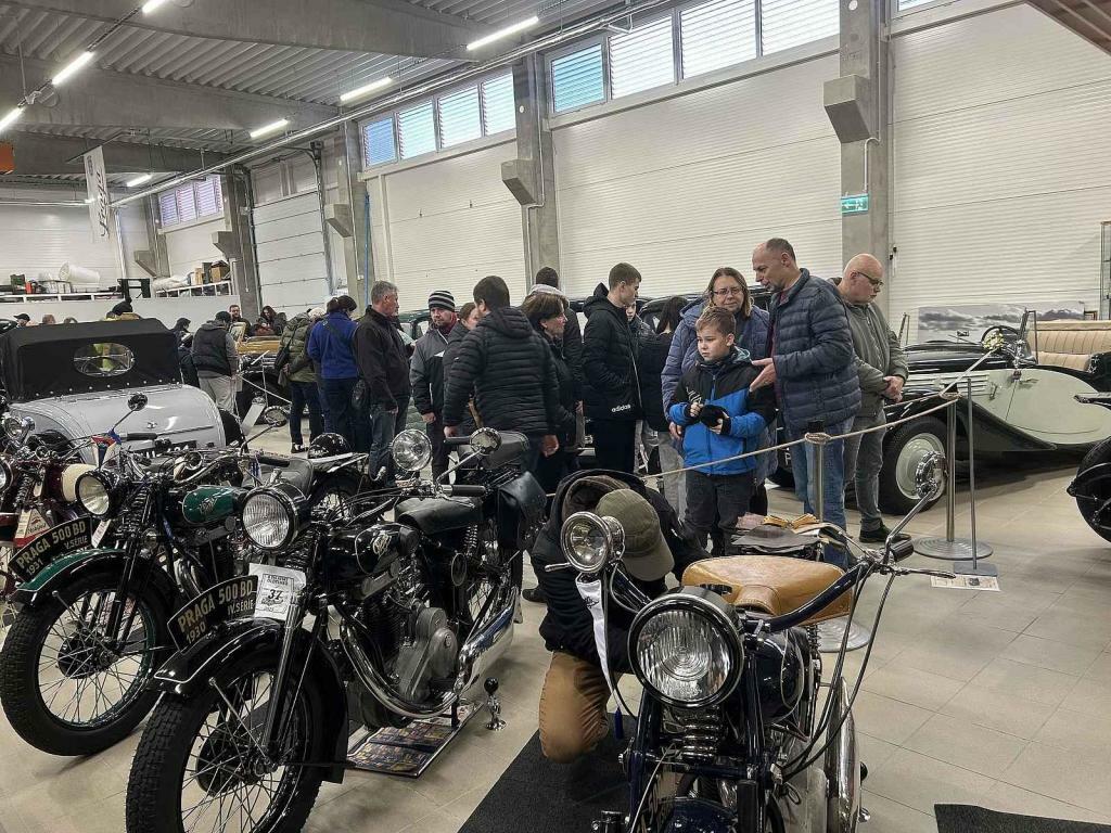 Den otevřených vrat v muzeu Veteran Praga Otrokovice, 22.11.2025.